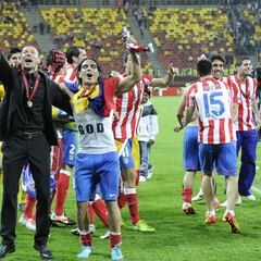El Atlético, de la fuerza del Calderón a las cábalas de Bucarest