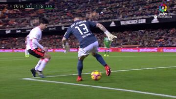¡Gran lujito de arquero de Leganés ante el Valencia!