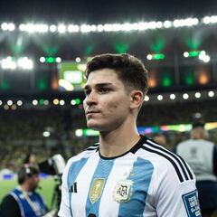 Julián Álvarez se apaga con Argentina