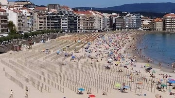 Indignación en la playa de Sanxenxo: los usuarios no respetan la distancia social