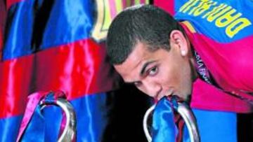 <b>LOTERÍA. </b>Del Nido desmenuzó las sorprendentes cifras que cerraron el trato para traspasar el pasado verano a Dani Alves al Barcelona.