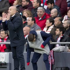 Paco López: "Deberíamos llevar seis o siete puntos más"