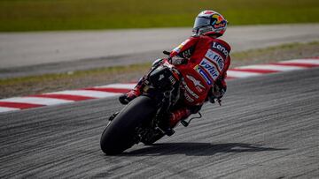 "¿Dovizioso? Si le hinchan los huevos puede dejarlo"