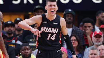 El shooting guard del Miami Heat  participó en 56 partidos como suplente y tuvo promedios de 20.7 puntos, 5.0 rebotes y 4.0 asistencias.