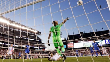 Luego de la partida de Zack Steffen, el Columbus Crew confirm&oacute; el fichaje del ex arquero del PSV, que llegar&aacute; a la MLS tras su participaci&oacute;n en Copa Oro.