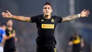 Lautaro celebra uno de los goles ante el Brescia.