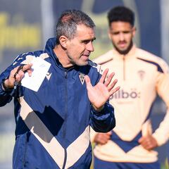 Gaizka Garitano: “Pedir refuerzos es por lógica, no una queja”