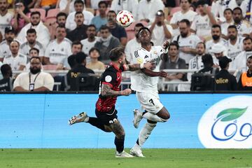 El 7 del Real Madrid y el 23 del Mallorca protagonizaron momentos alta tensión en el encuentro.