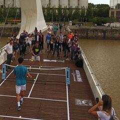 El 'mini tenis' de Nishikori y Ferrer en el Puente de la Mujer