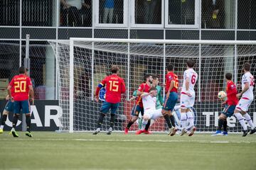 1-2. Klaemint Olsen marcó el primer gol.