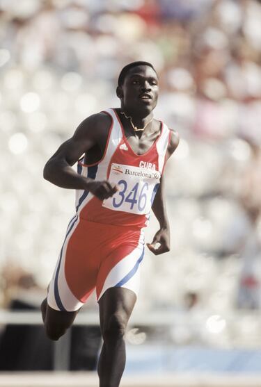 El deporte cubano lamentó este mes el fallecimiento a los 54 años de Roberto Hernández, subcampeón olímpico en Barcelona 1992 en el relevo de 4x400. Conocido por sus allegados como Angola, ostenta el récord nacional de 400 metros, con 44.14 segundos, que le arrebató a Alberto Juantorena. También conquistó el bronce mundial de Roma 1987 en los 4x400, con el que estableció marca nacional de 2:59.16 minutos. Y fue campeón en 400 metros y en el 4x400 de la Copa del Mundo de Barcelona 1989.