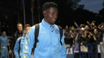 Llegada del Nápoles al hotel. Amadou Diawara.
