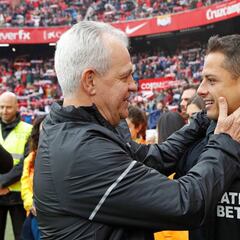 Chicharito sale a desmentir que vaya a volver a Chivas