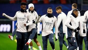 Los jugadores del Real Madrid, durante su entrenamiento en Guingamp.
