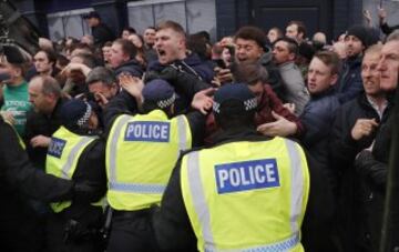 Pelea entre los seguidores del Tottenham y el Millwall