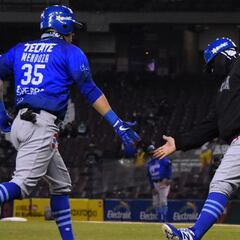 Yaquis da señales de vida y vence a Tomateros