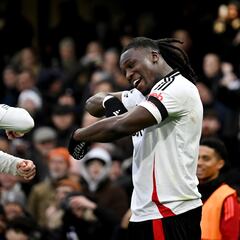 Raúl Jiménez asiste en triunfo del Fulham