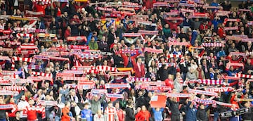 Aficionados del Atlético de Madrid en el estadio Cívitas Metropolitano.