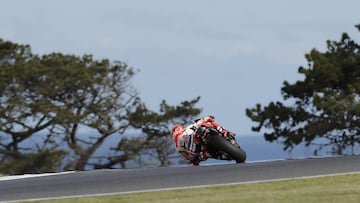 M&aacute;rquez saliendo de la curva 2 de Phillip Island.