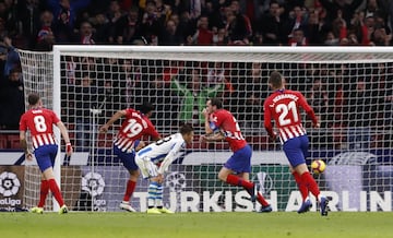 Gol 1-0 de Godín