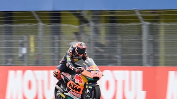 Augusto Fernandez con la KTM.