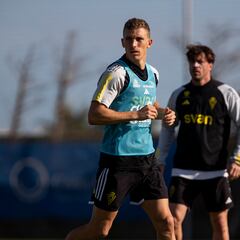 Alberto González regresa y no estará Manu García