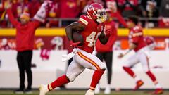 Dec 12, 2021; Kansas City, Missouri, USA; Kansas City Chiefs running back Derrick Gore (40) runs for a touchdown against the Las Vegas Raiders during the second half at GEHA Field at Arrowhead Stadium. Mandatory Credit: Jay Biggerstaff-USA TODAY Sports