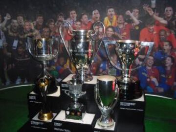 En la temporada 2008-09, el Barcelona de Guardiola no solo deslumbró por su buen juego y calidad técnica. El cuadro blaugrana rompió todos los récords posibles, y se convirtió en el primer, y hasta ahora, único equipo en ganar todos los títulos que disputó: Liga, Copa del Rey, Champions League, Supercopa de España, Supercopa de la UEFA y el Mundial de Clubes forman el denominado "Sextete" del conjunto catalán.