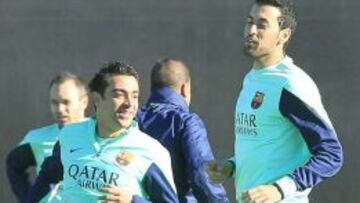 Xavi vuelve a entrenarse con el grupo y apunta al Ajax