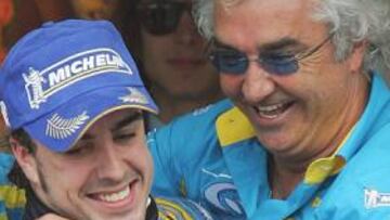 <b>POSIBLE REENCUENTRO.</b> El piloto asturiano podría volver al encontrarse con su antiguo jefe de filas en el equipo francés.