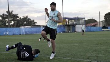 Nico González y Lo Celso, dudas para el lunes con Paraguay