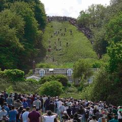 El Festival del queso rodante celebra una nueva edición