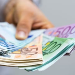 Gana 8 millones en el Euromillón y ahora vive en la miseria