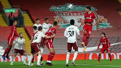 Sin Salah ni Mané, Jota mete al Liverpool en la final