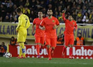 1-2. Luis Suárez festejó el segundo tanto.