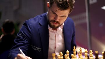 KATWIJK AAN ZEE, NETHERLANDS - JANUARY 16:  Magnus Carlsen of Norway competes against Daniil Dubov of Russia during the 82nd Tata Steel Chess Tournament held at the home of PSV football club, Philips Stadion on January 16, 2020 in Eindhoven, Netherlands. (Photo by Dean Mouhtaropoulos/Getty Images)
PUBLICADA 21/09/22 NA MA29 4COL