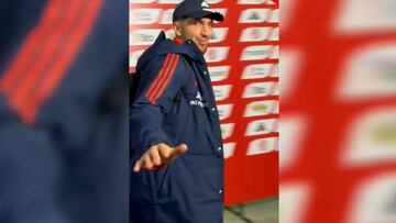 Le preguntamos a Diego Valdés por el penal no cobrado ante Brasil y así reaccionó