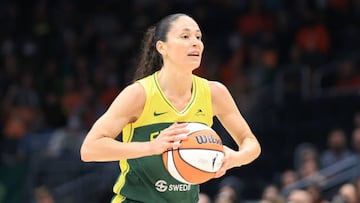 SEATTLE, WASHINGTON - JUNE 05: Sue Bird #10 of the Seattle Storm handles the ball against the Connecticut Sun during the third quarter at Climate Pledge Arena on June 05, 2022 in Seattle, Washington.  NOTE TO USER: User expressly acknowledges and agrees that, by downloading and or using this photograph, User is consenting to the terms and conditions of the Getty Images License Agreement. (Photo by Abbie Parr/Getty Images)
