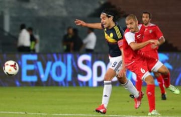 Colombia cerr&oacute; su gira por Bar&eacute;in y Abu Dhabi con victoria ante Kuwait. El equipo prob&oacute; nuevos jugadores pero tambi&eacute;n dej&oacute; algunas dudas con miras a la Copa Am&eacute;rica. Se esperan dos partidos m&aacute;s antes del certamen continental.