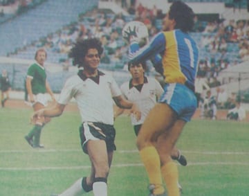 En 1982, en un paréntesis con adidas, Colo Colo ganó la Copa Chile 1982, llamada Copa Polla Gol ese año. En el partido decisivo derrotó 2-0 a Universidad Católica, bajo la lluvia en el estadio Nacional.