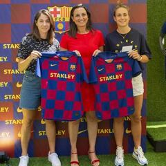 El Barça pone por primera vez a la venta la equipación femenina