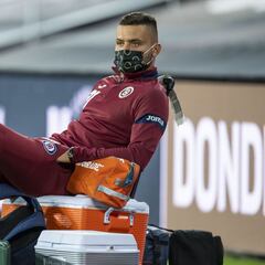 Desde 2019 'Cabecita' Rodríguez no era suplente con Cruz Azul