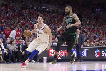 Saric y Morris.