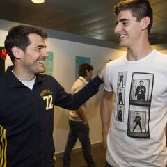 Courtois confiesa que se hizo portero gracias a Casillas