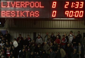 El Liverpool, con Rafa Bentez en el banquillo, arras al Besiktas en fase de grupos.
Benayoun con 3 goles destac en el partido en el que tambin anotaron Peter Crouch(2), Ryan Babel(2) y Steven Gerrard.