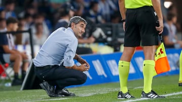 SAN SEBASTIÁN, 30/09/2023.- El entrenador del Athletic Club Ernesto Valverde durante el partido de LaLiga que Real Sociedad y Athletic Club disputan este sábado en el Reale Arena, en San Sebastián. EFE/Juan Herrero