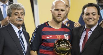 Firmó un contrato con Proyecto 40 de la MLS y en 2004 fue parte del SuperDraft de la MLS, donde fue seleccionado por New Jersey MetroStars.