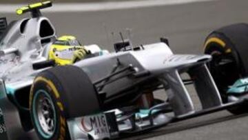 Rosberg gana por primera vez y Alonso es noveno