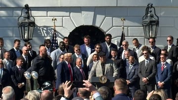 Philadelphia Eagles and Trump make stunning entrance at the White House