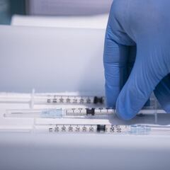 Citan para vacunarse contra la COVID a una mujer fallecida en 2007